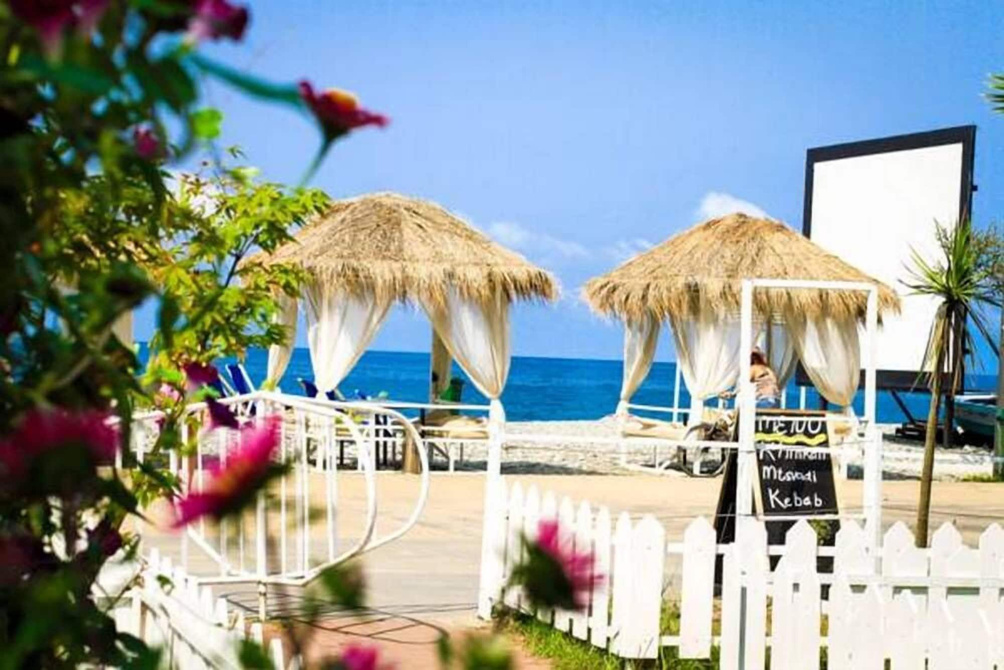 Playa Mgzavrebi Gonio Aparthotel