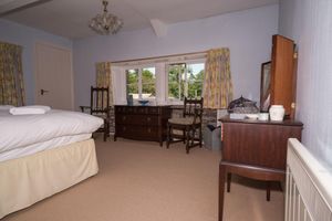 Alquiler Vacacional - Beautifully appointed cottage in extensive grounds