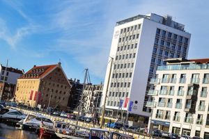 Alojamiento - Hostel Szafarnia 10 Bed&Breakfast