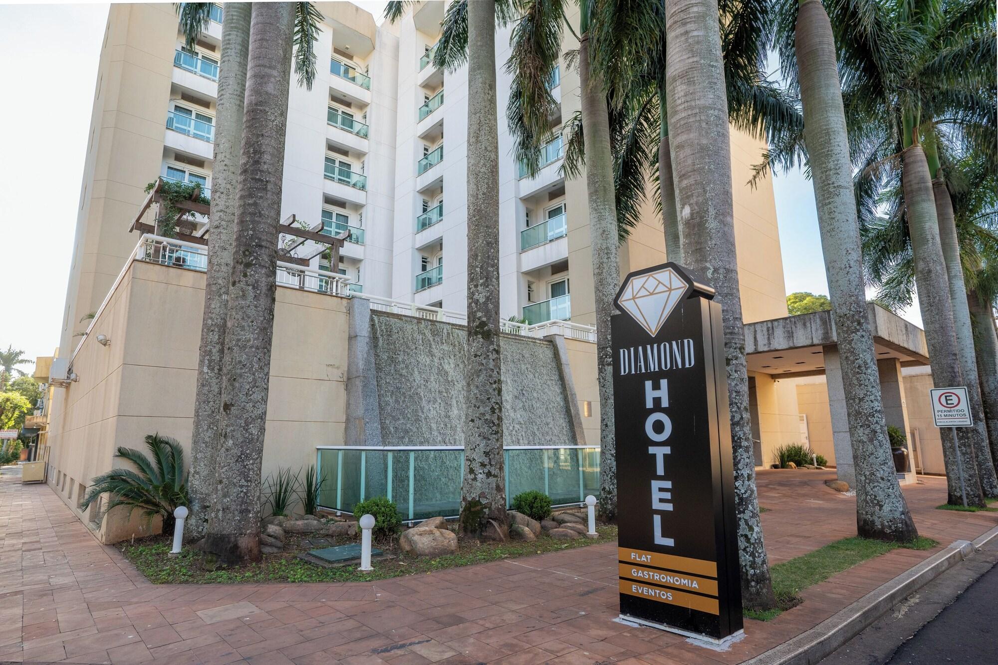 Vista Exterior Diamond Hotel