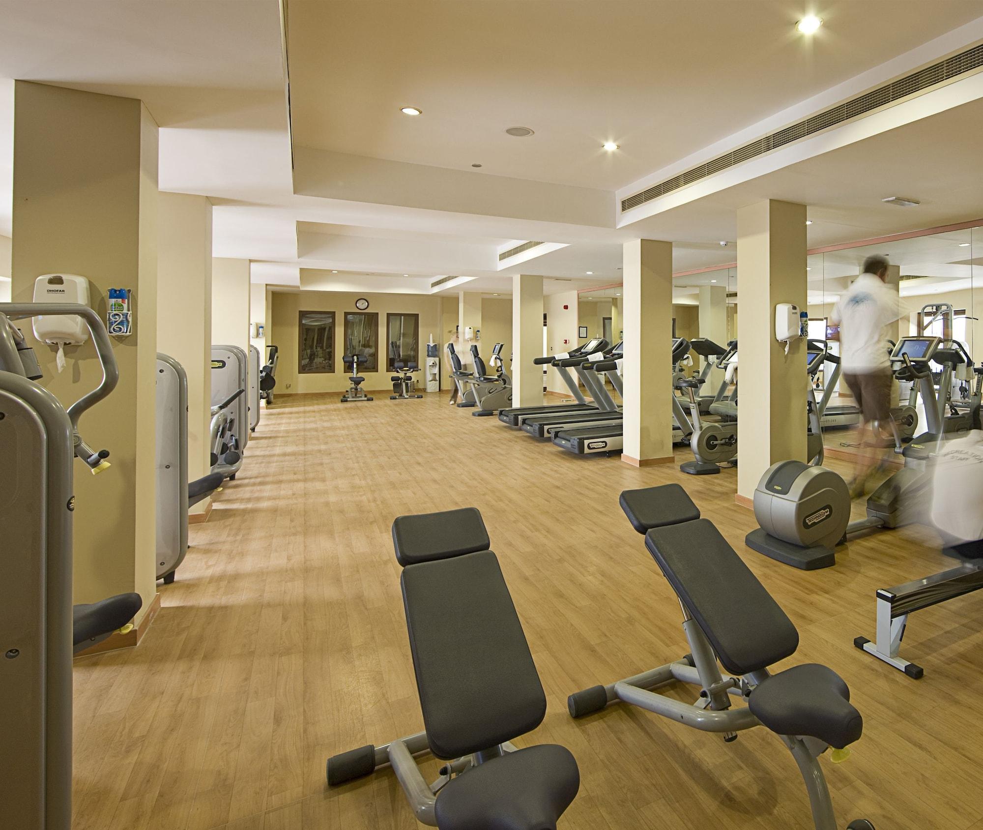 Gimnasio Miramar Al Aqah Beach Resort