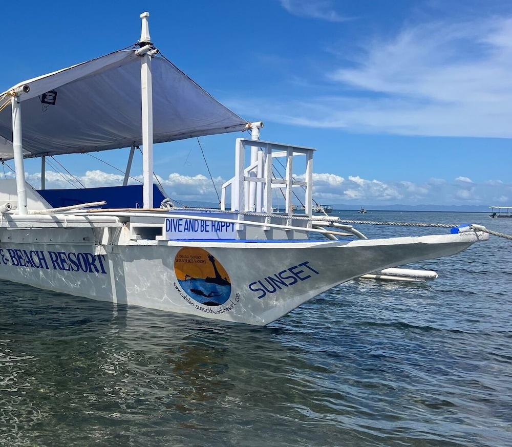 Instalaciones Recreativas Cabilao Sunset Dive & Beach Resort