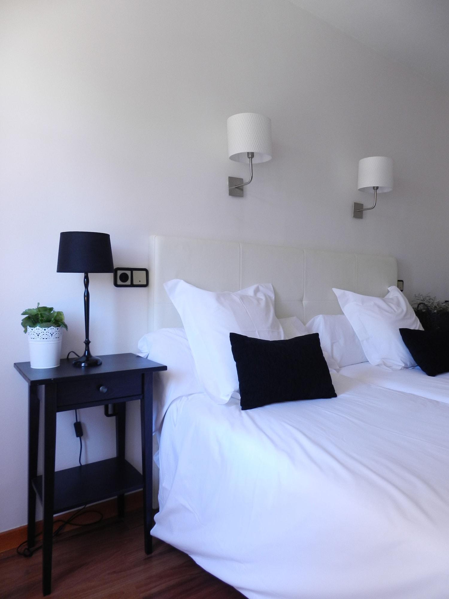 Varios Hostal Carlos V