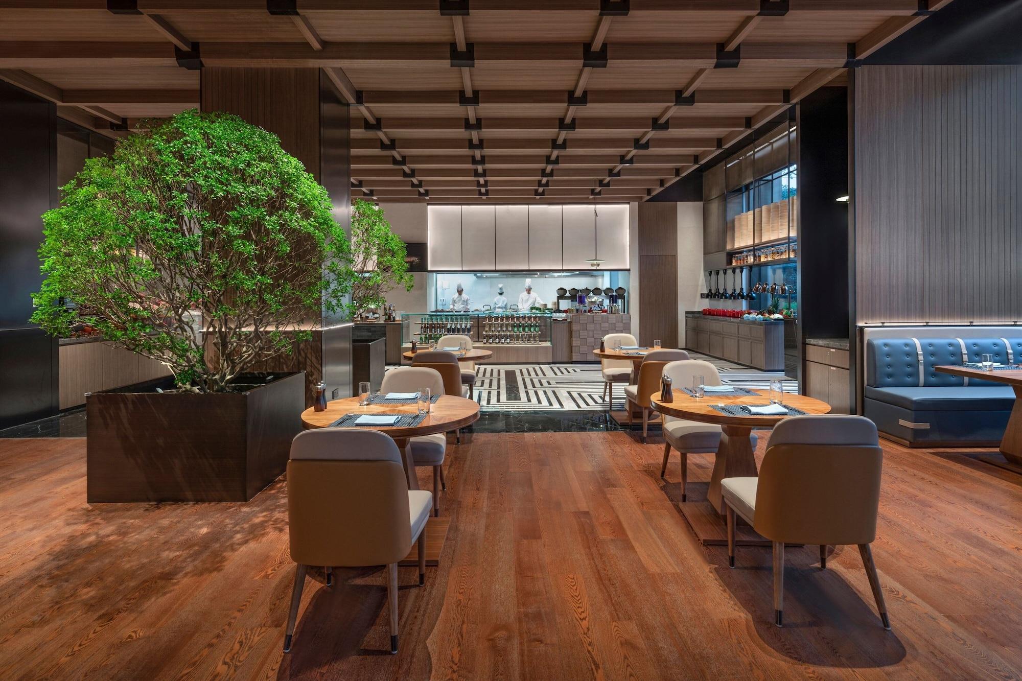 Restaurant Four Points By Sheraton Guangzhou, Baiyun