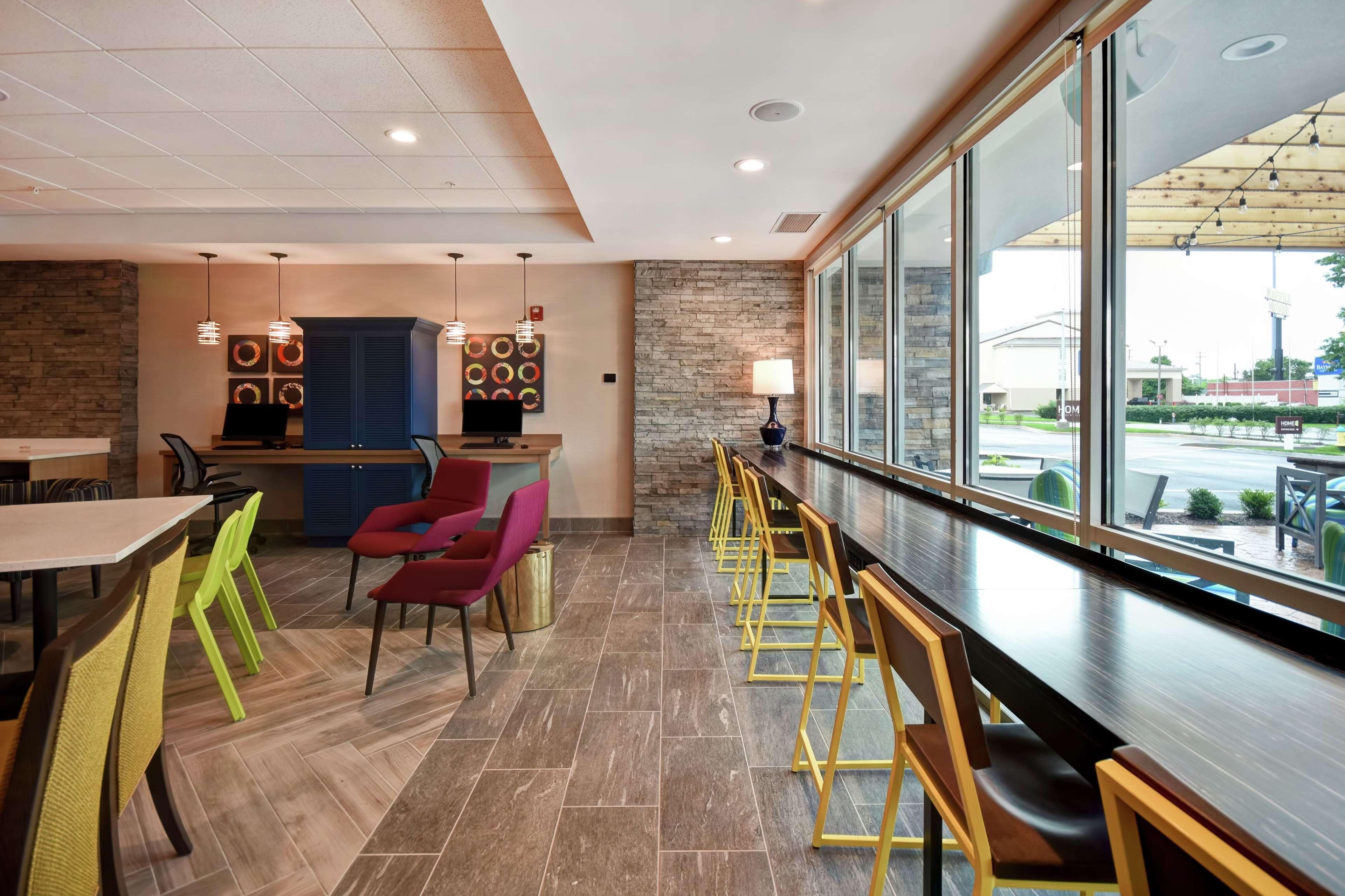 Vista Lobby Home2 Suites by Hilton Georgetown