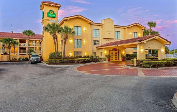 La Quinta Inn by Wyndham Orlando Airport West - Hoteles cerca de Cerca del Aeropuerto en Orlando