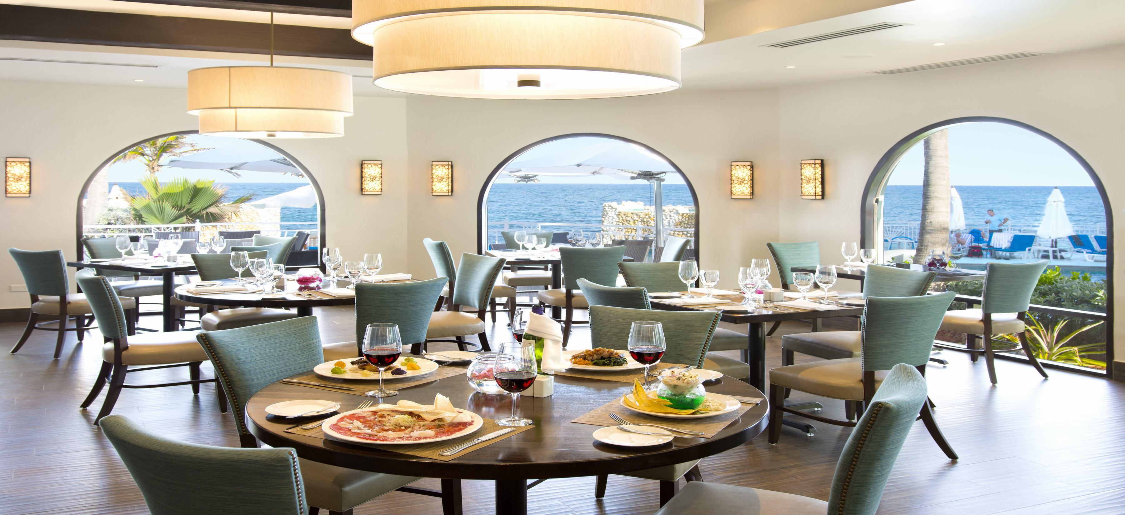 Restaurant Oyster Bay Beach Resort