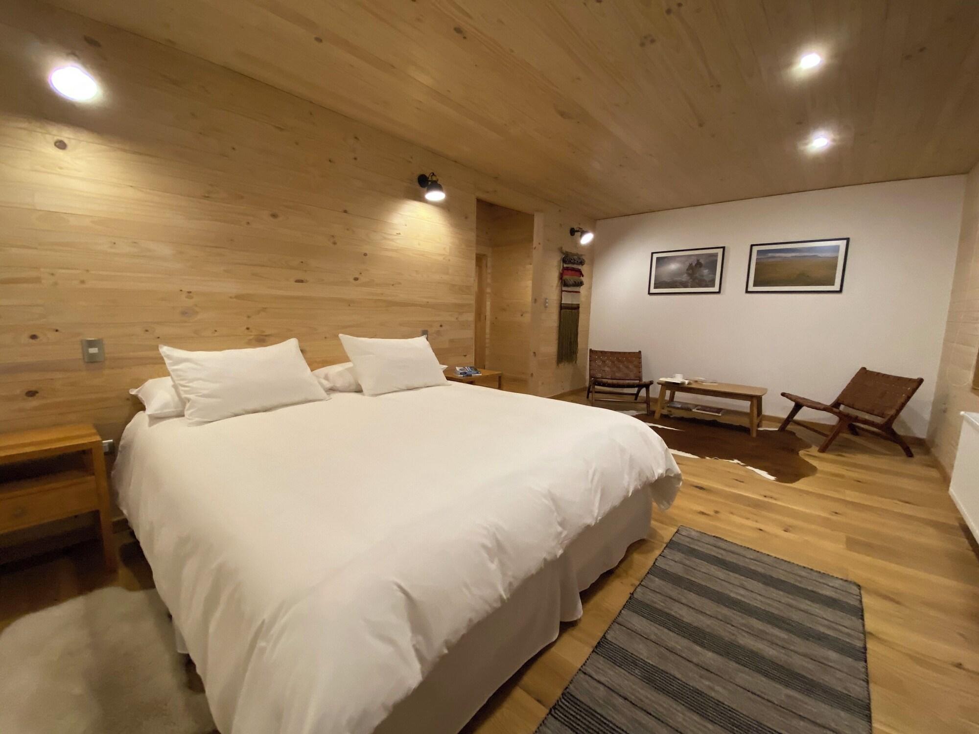 Varios The Line Hotel