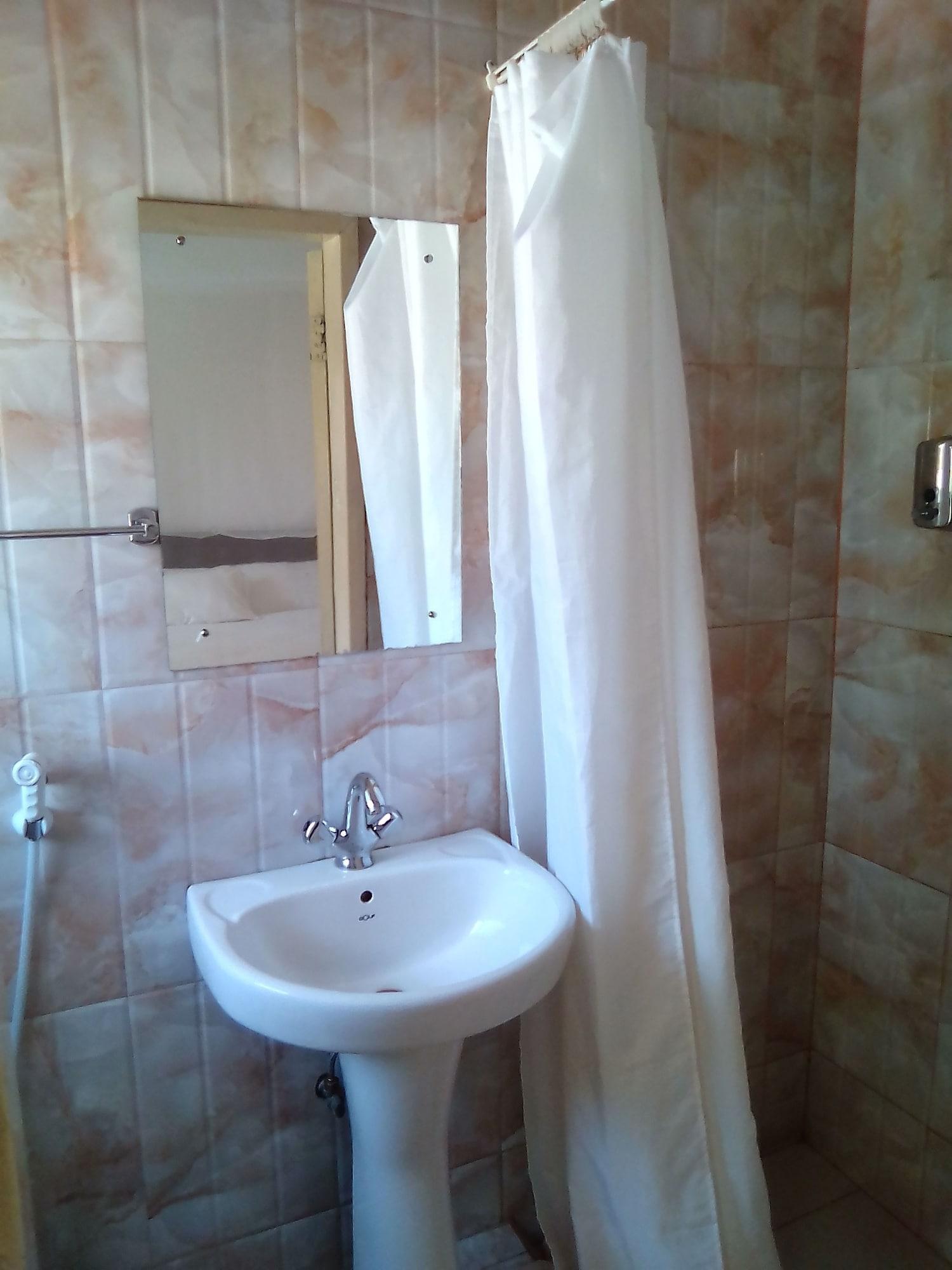 Equipamiento de Habitación Kuku Royal Lodge