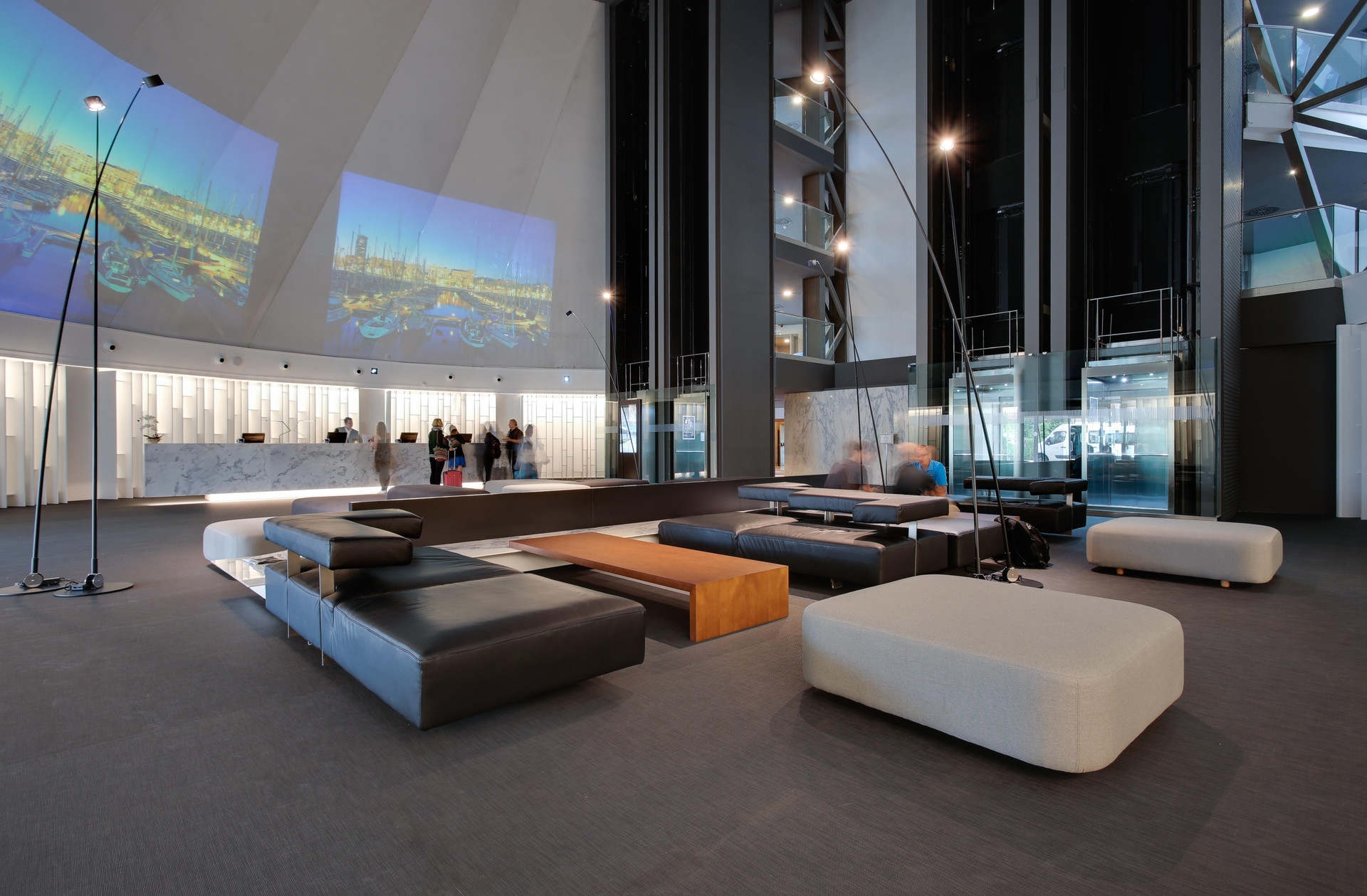 Vista Lobby Barcelona Airport Hotel