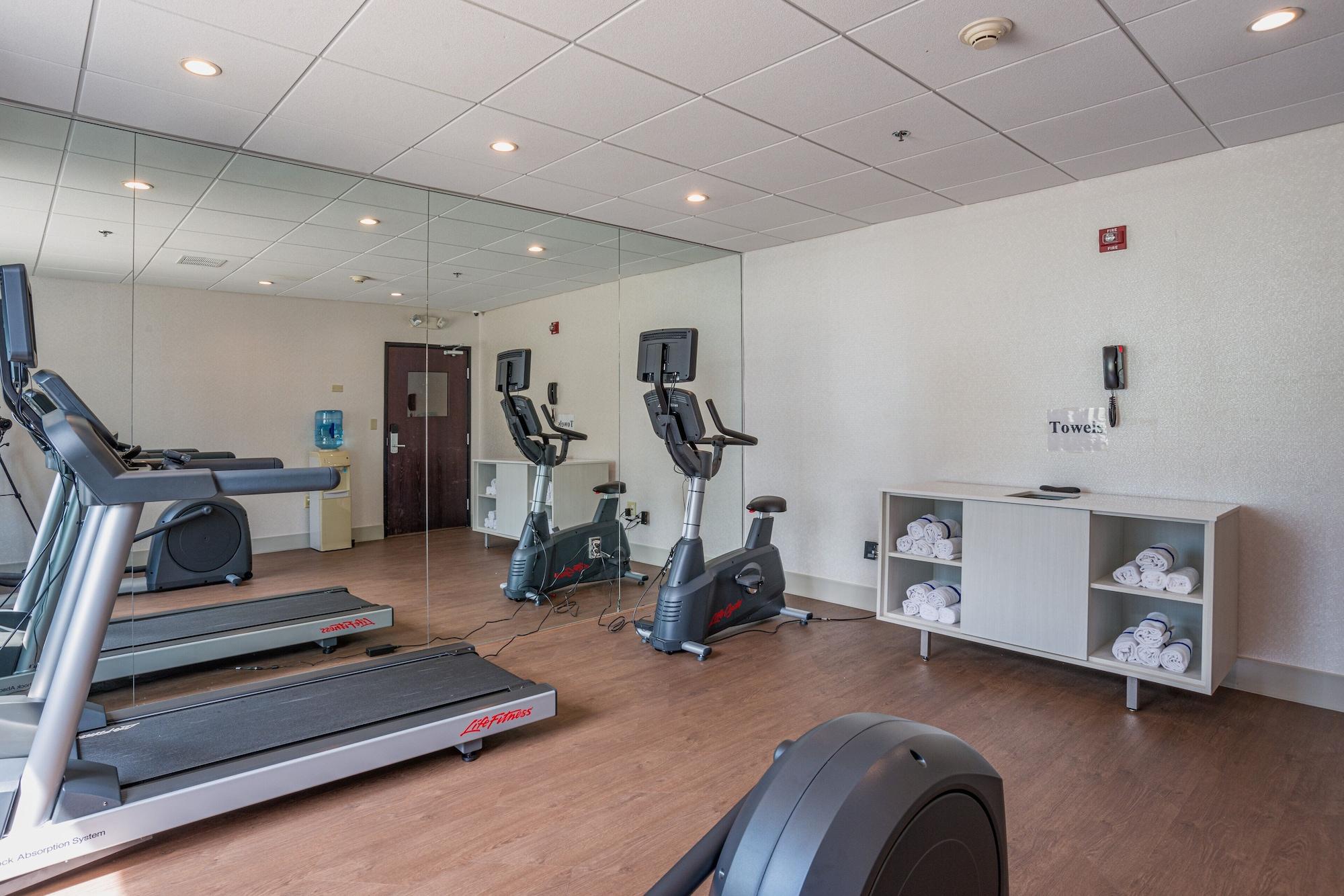 Gimnasio Holiday Inn Express Hotel & Suites Swansea by IHG