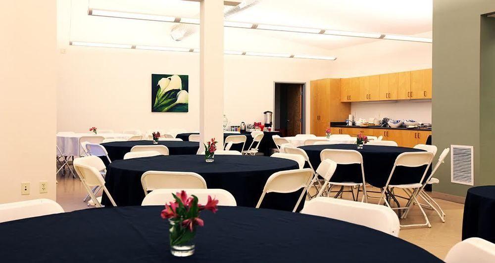 Salón de Baile Hood River Hostel