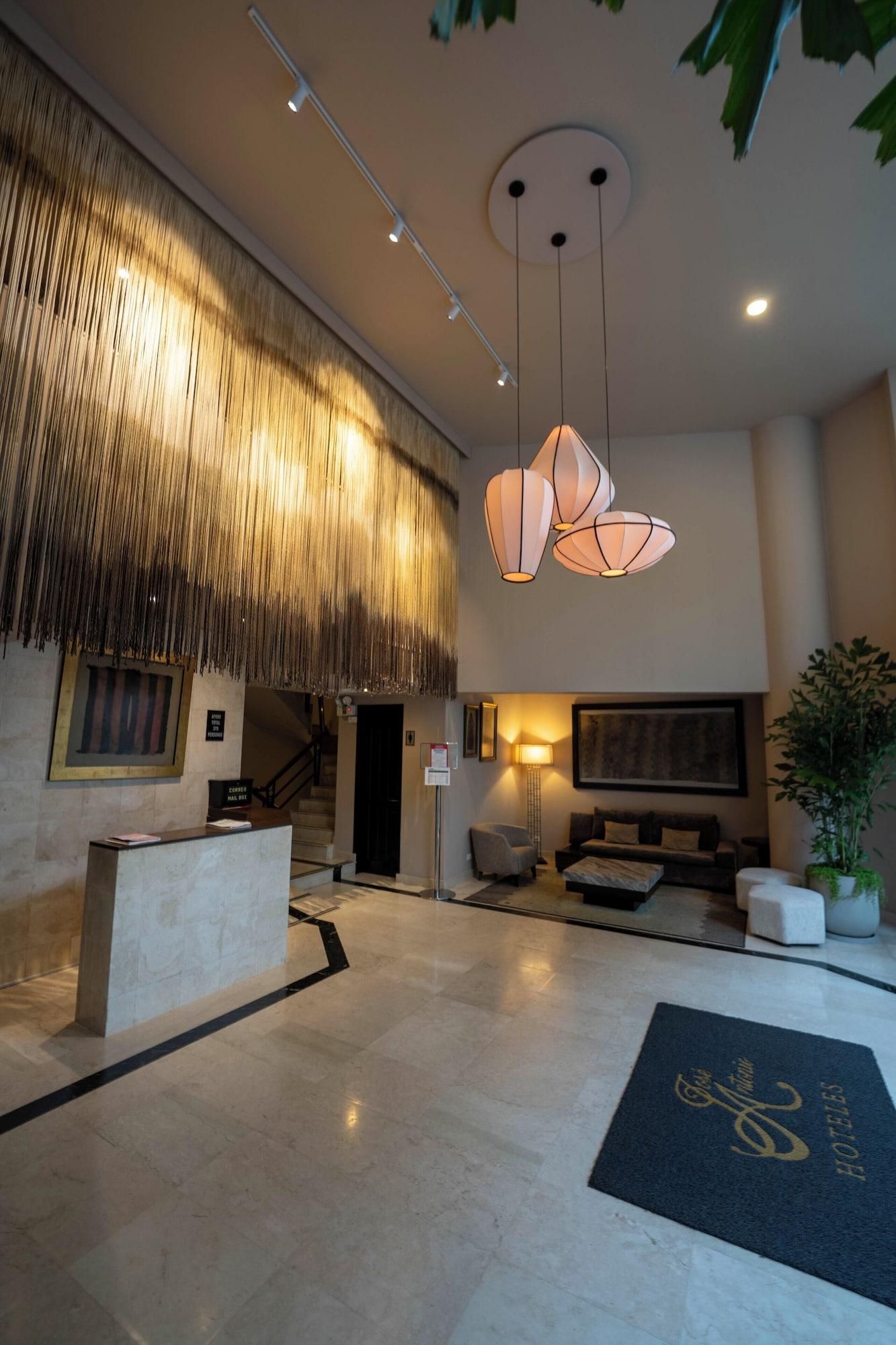 Vista Lobby Jose Antonio Executive