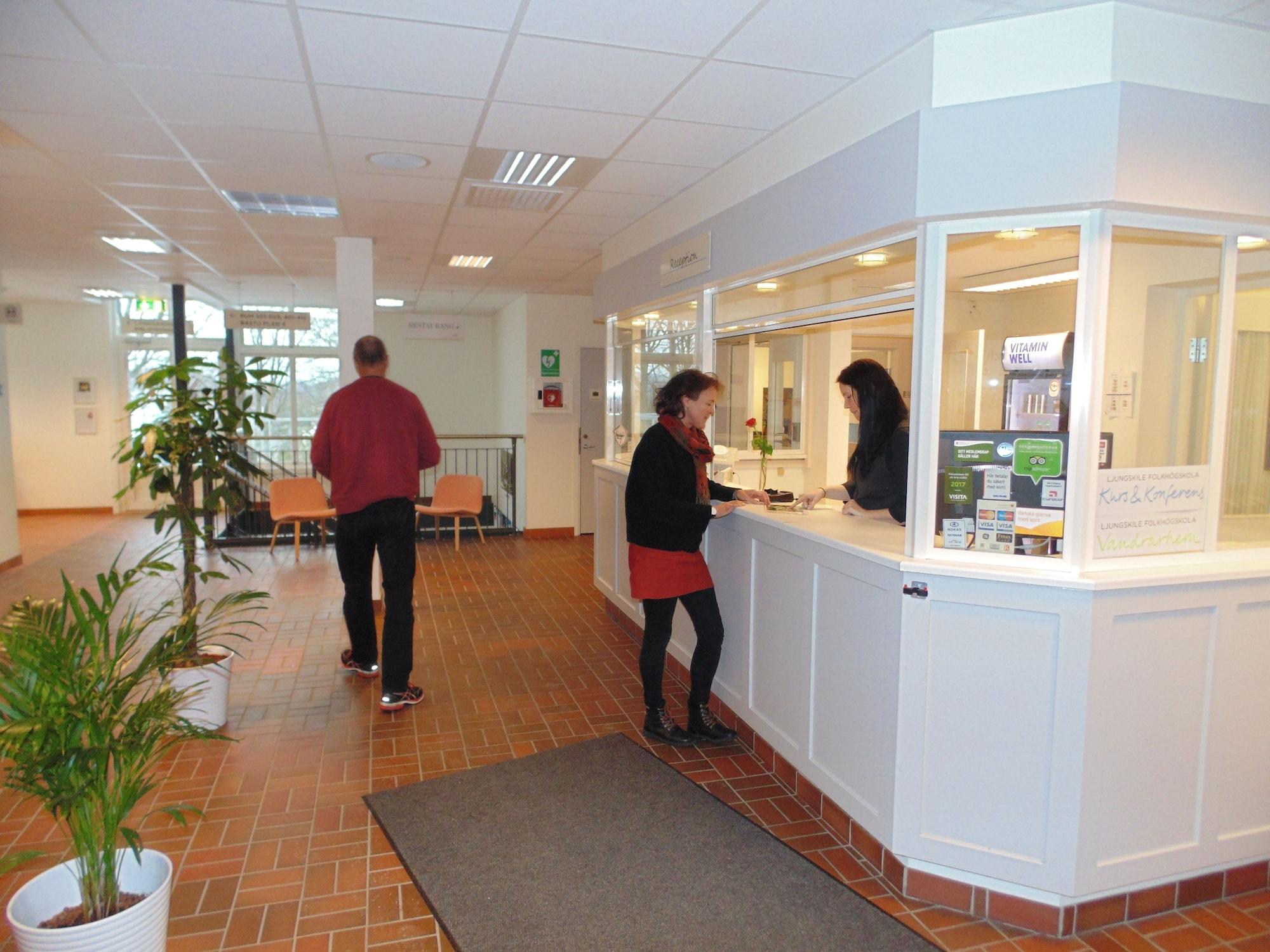 Vista Lobby Ljungskile Folkhögskola Kurs & Konferens Hotell