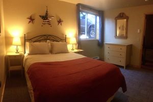 Alquiler Vacacional - Western themed Cabin in Quiet neighborhood - 1 mile to Yellowstone Park!