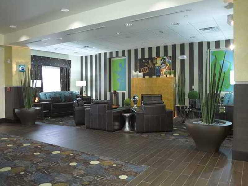 Vista Lobby Hampton Inn & Suites Nashville @ Opryland