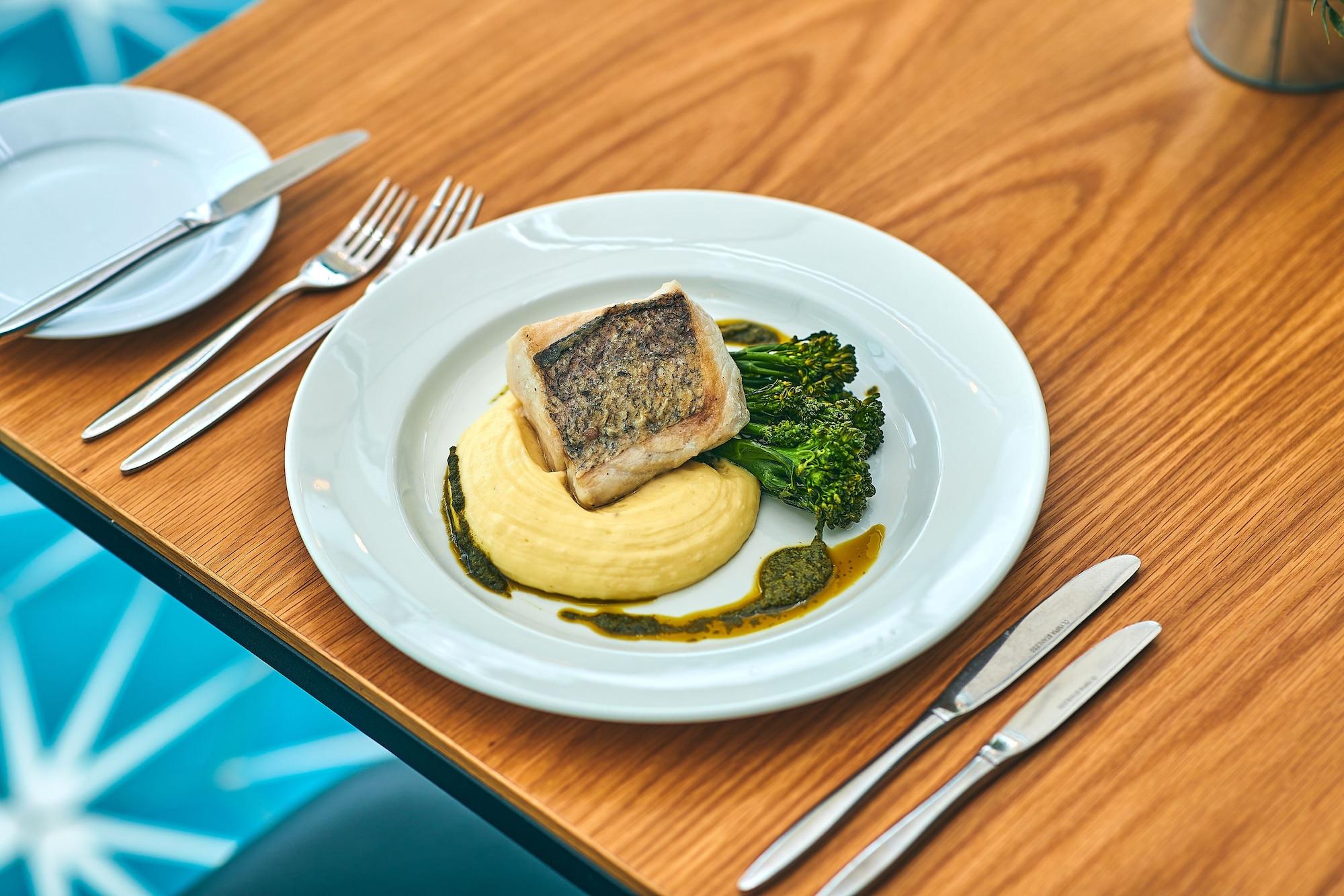 Restaurant Crowne Plaza Hotel Marlow by IHG