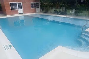 Alquiler Vacacional - Casa de verano la pradera, wifi, cocina y piscina
