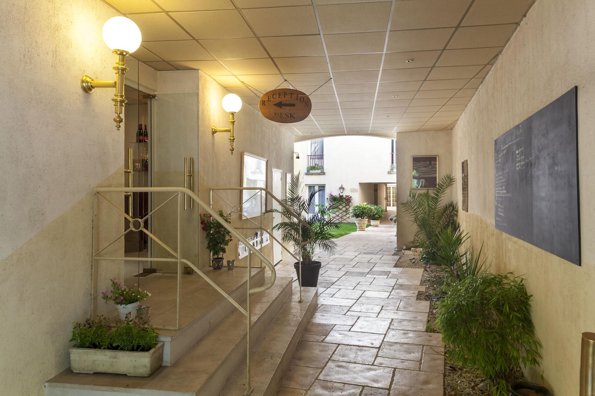 Vista Lobby Brit Hotel Chinon le Lion d'Or