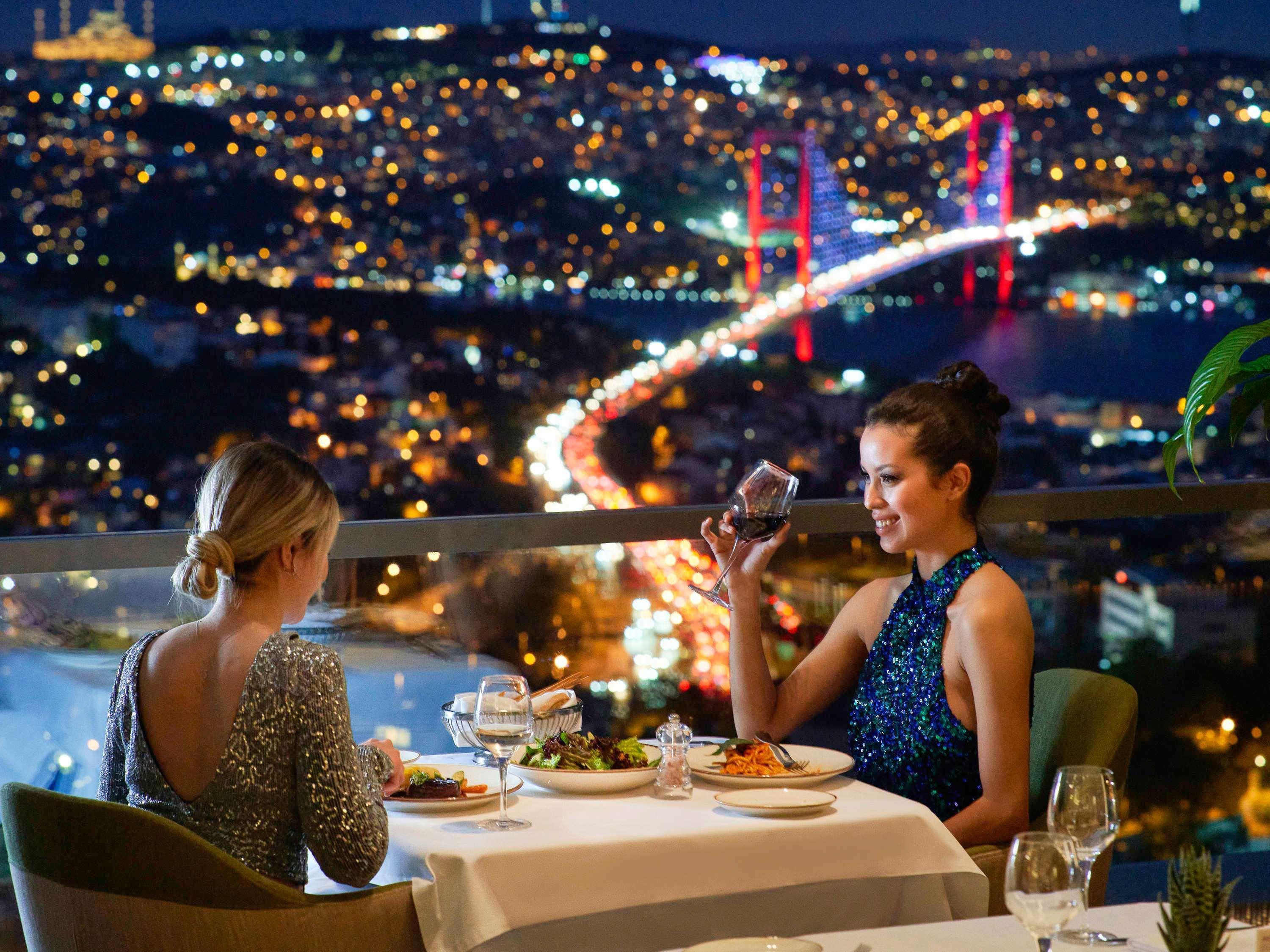 Restaurant Mövenpick Hotel Istanbul Bosphorus