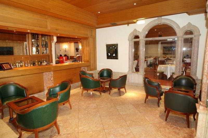 Bar/Salón TURIM Club d'Azeitao Hotel