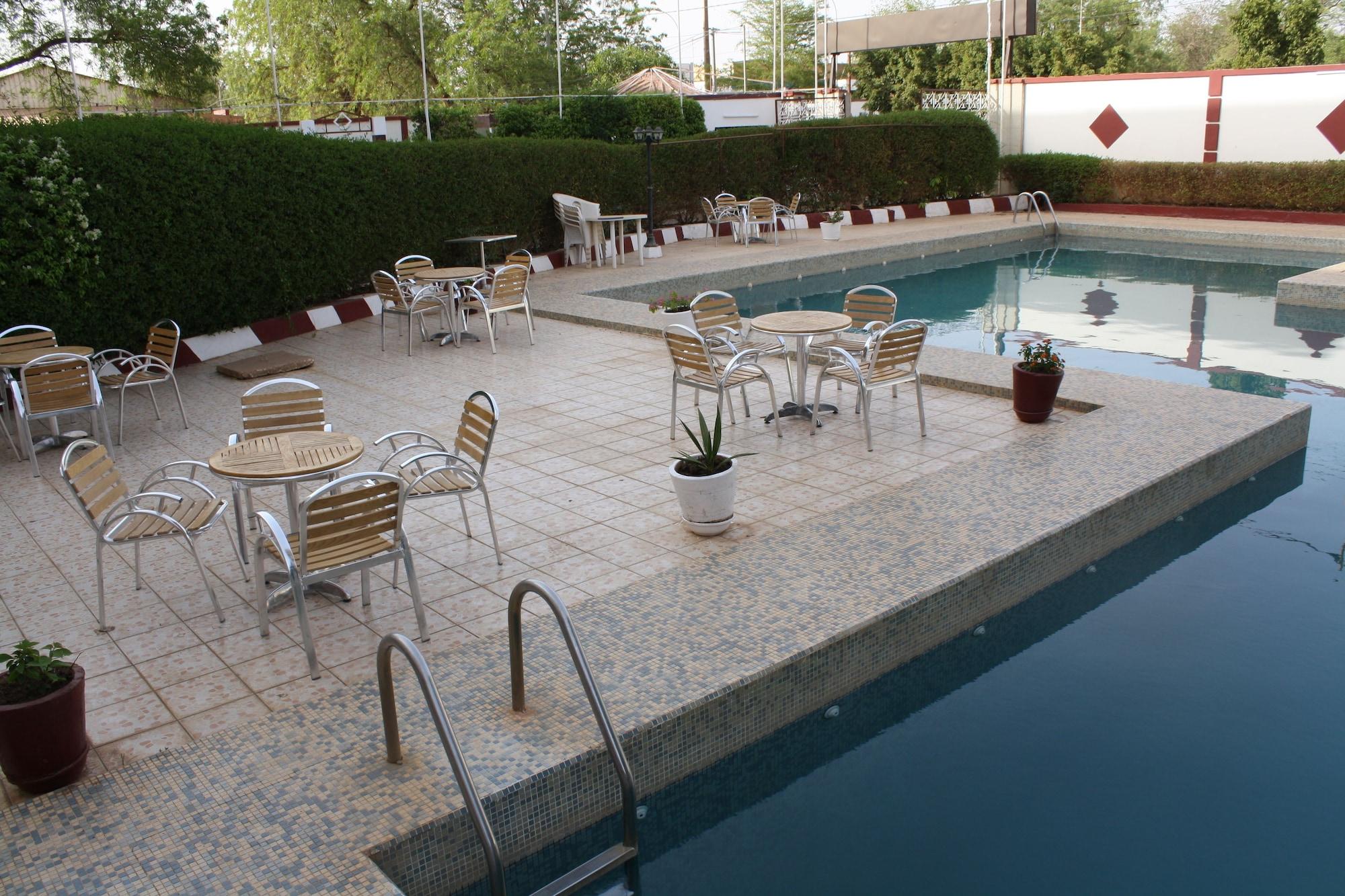 Varios Hôtel Ténéré