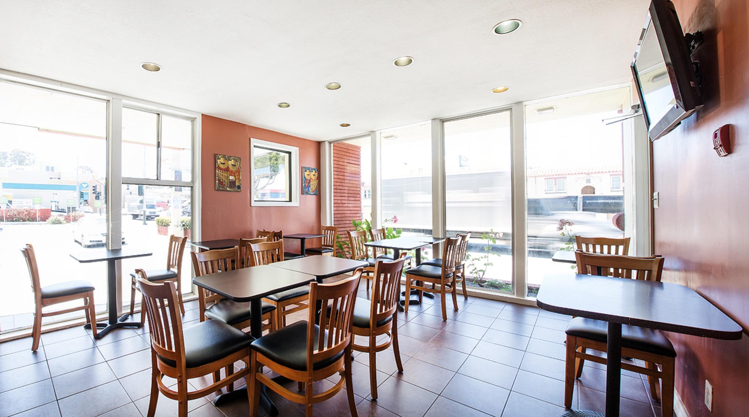 Restaurant La Luna Inn, an Ascend Collection Hotel