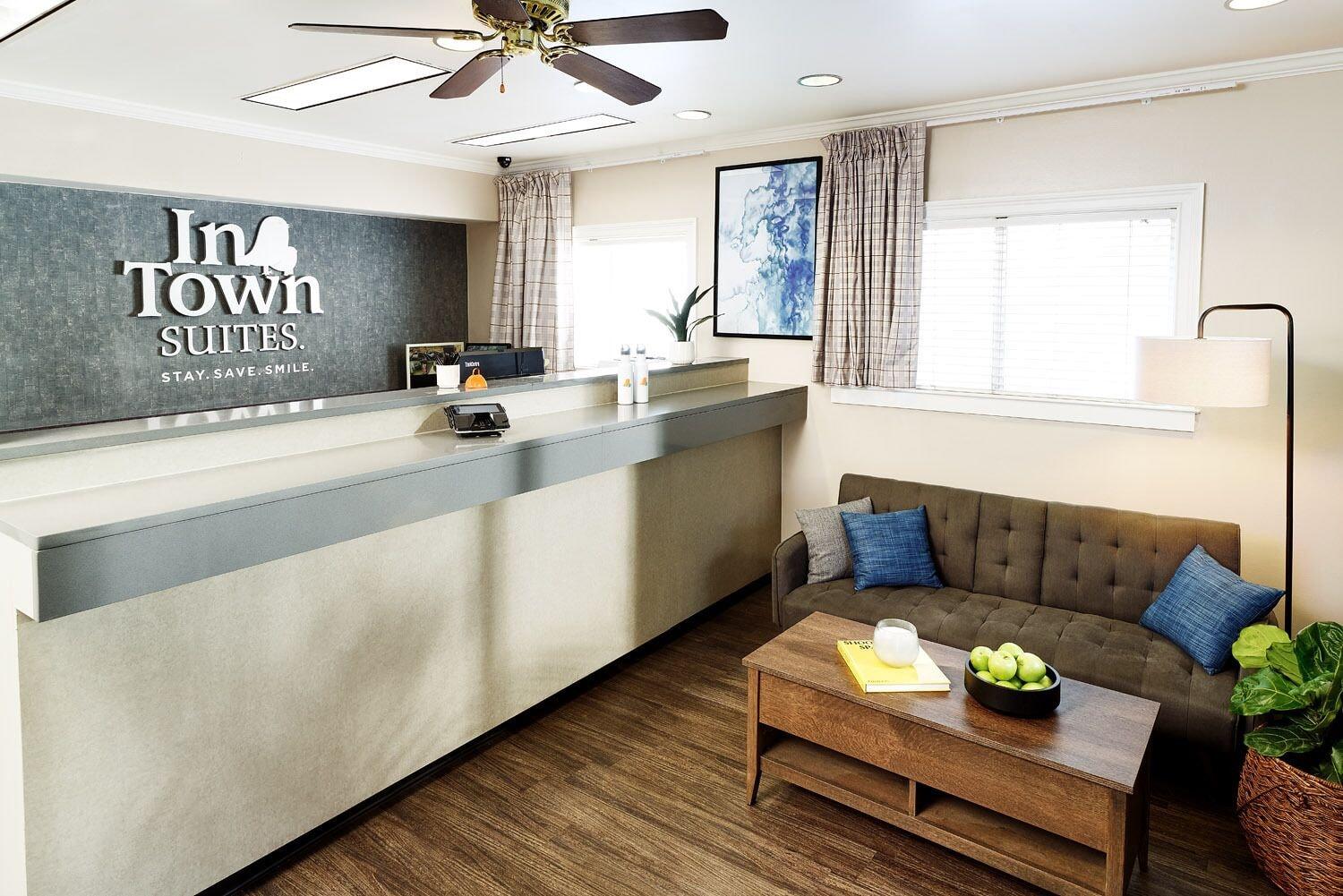 Vista Lobby InTown Suites Extended Stay North Charleston SC - Airport