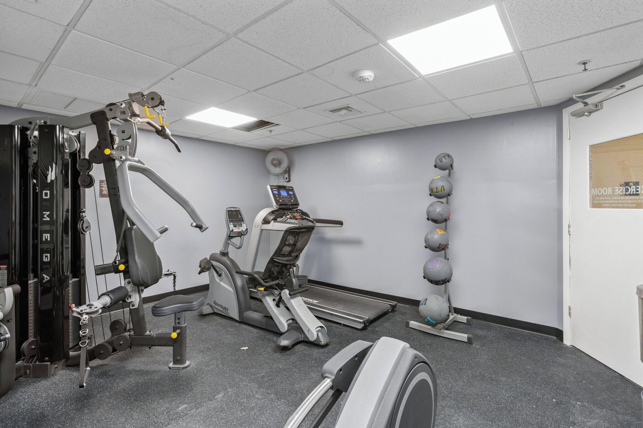 Gimnasio Tropic Sun Towers