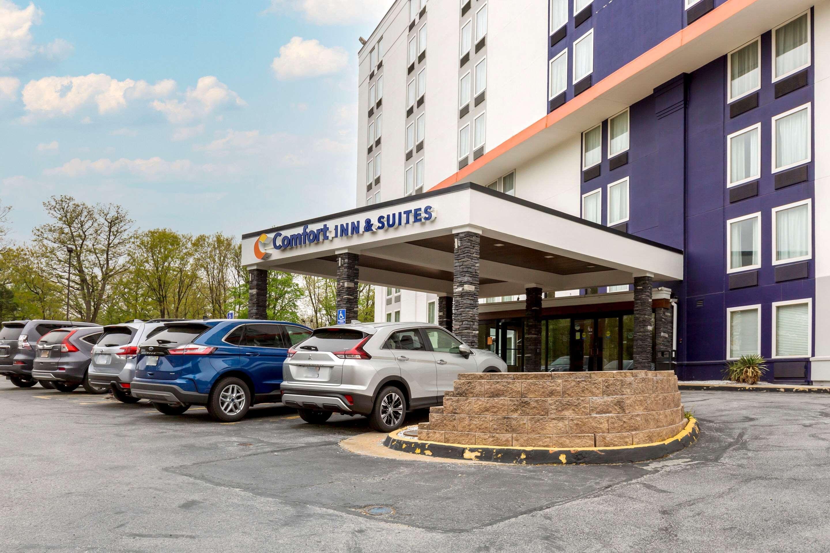 Vista Exterior Comfort Inn & Suites Alexandria West