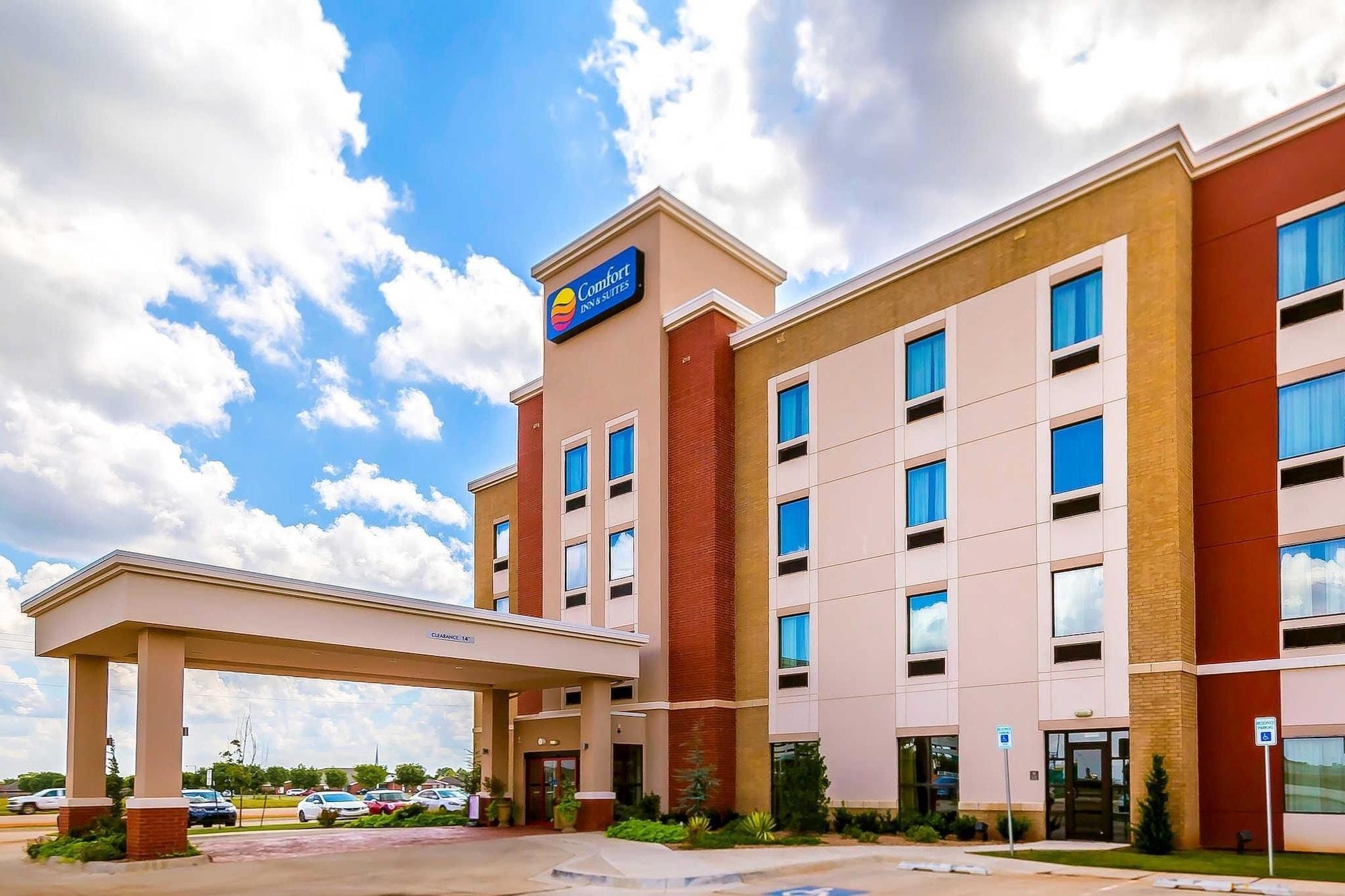 Vista Exterior Comfort Inn & Suites Newcastle - Oklahoma City