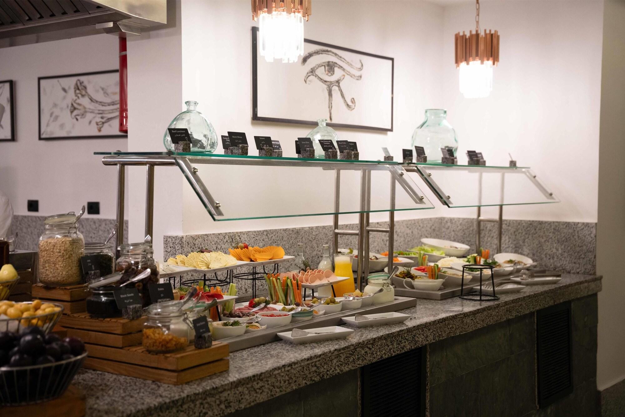 Restaurant Radisson Residences Cairo Heliopolis