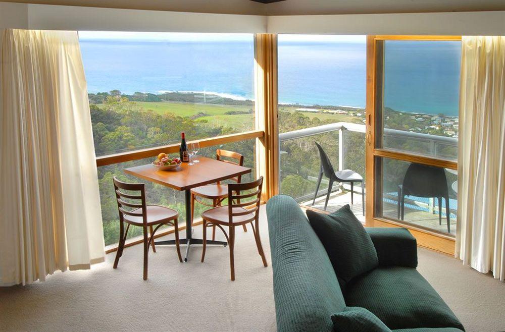 Chris's Beacon Point Restaurant & Villas Accommodation by null