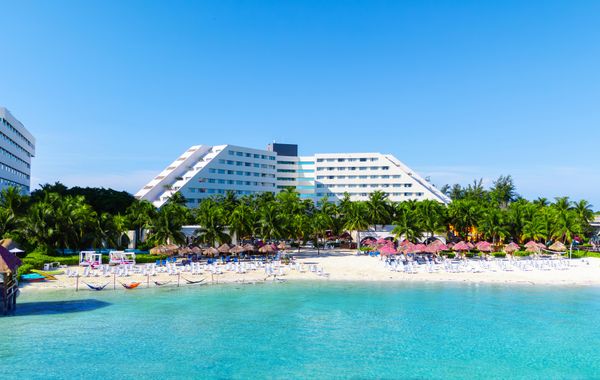 Oasis Palm - Hoteles cerca del Aeropuerto de Cancún