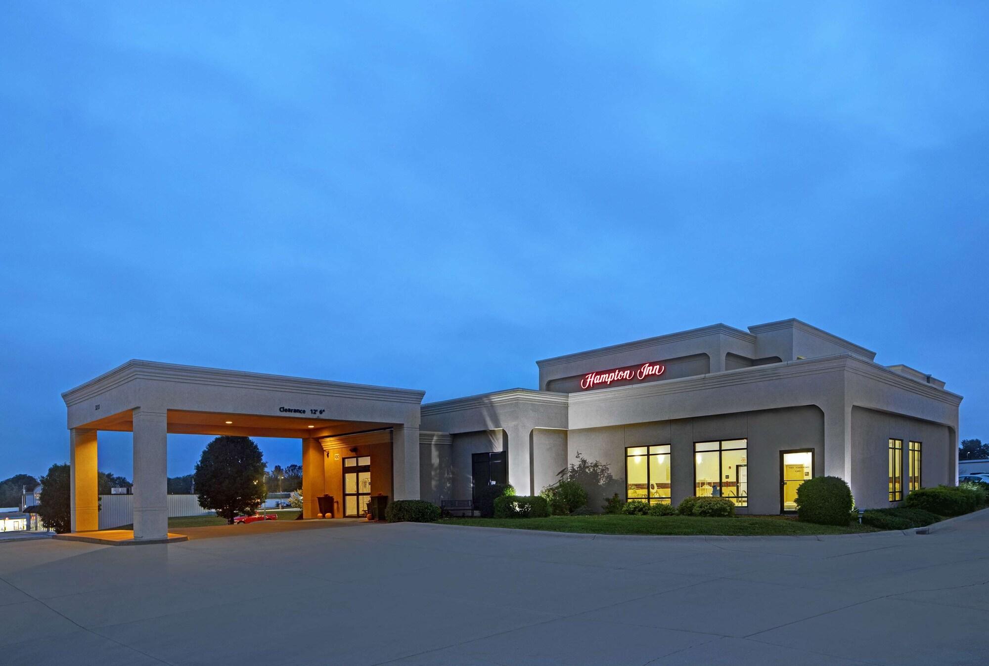 Vista Exterior Hampton Inn Keokuk