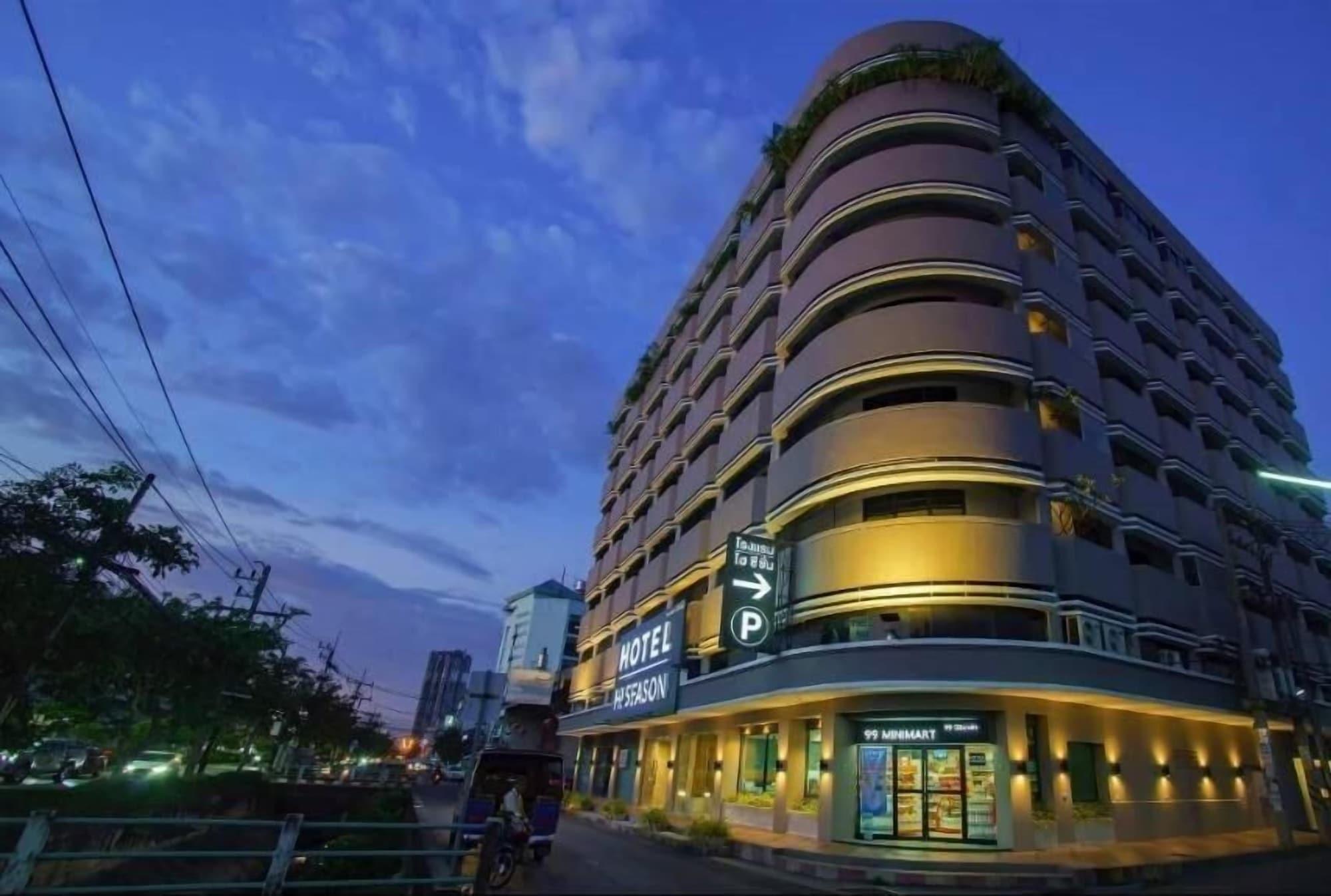 Vista Exterior Hi Season Hotel