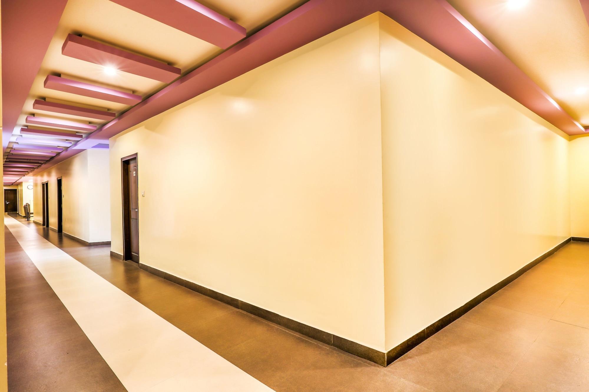 Vista Lobby FabHotel French International