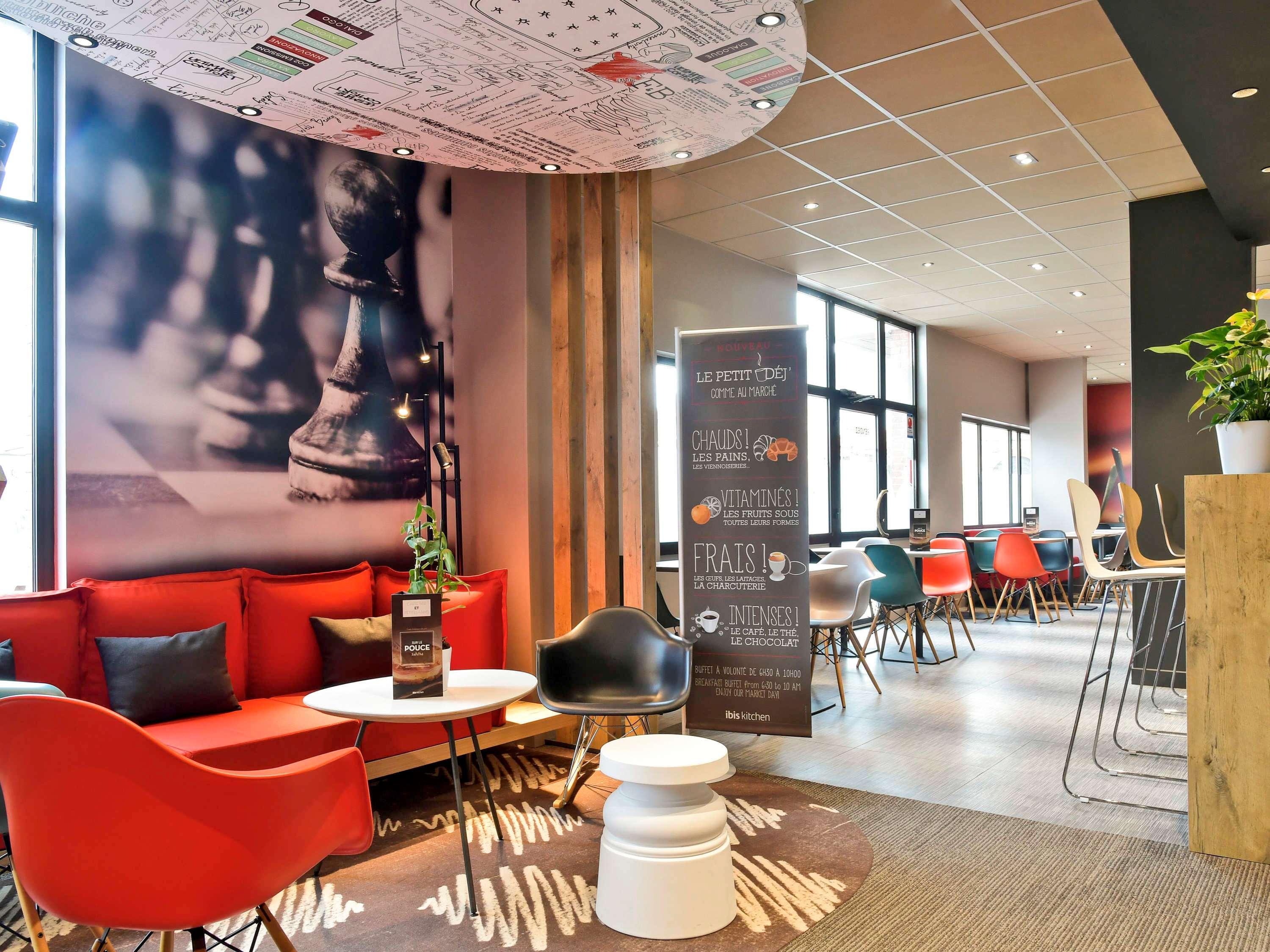 Vista Lobby ibis Saint Quentin Basilique