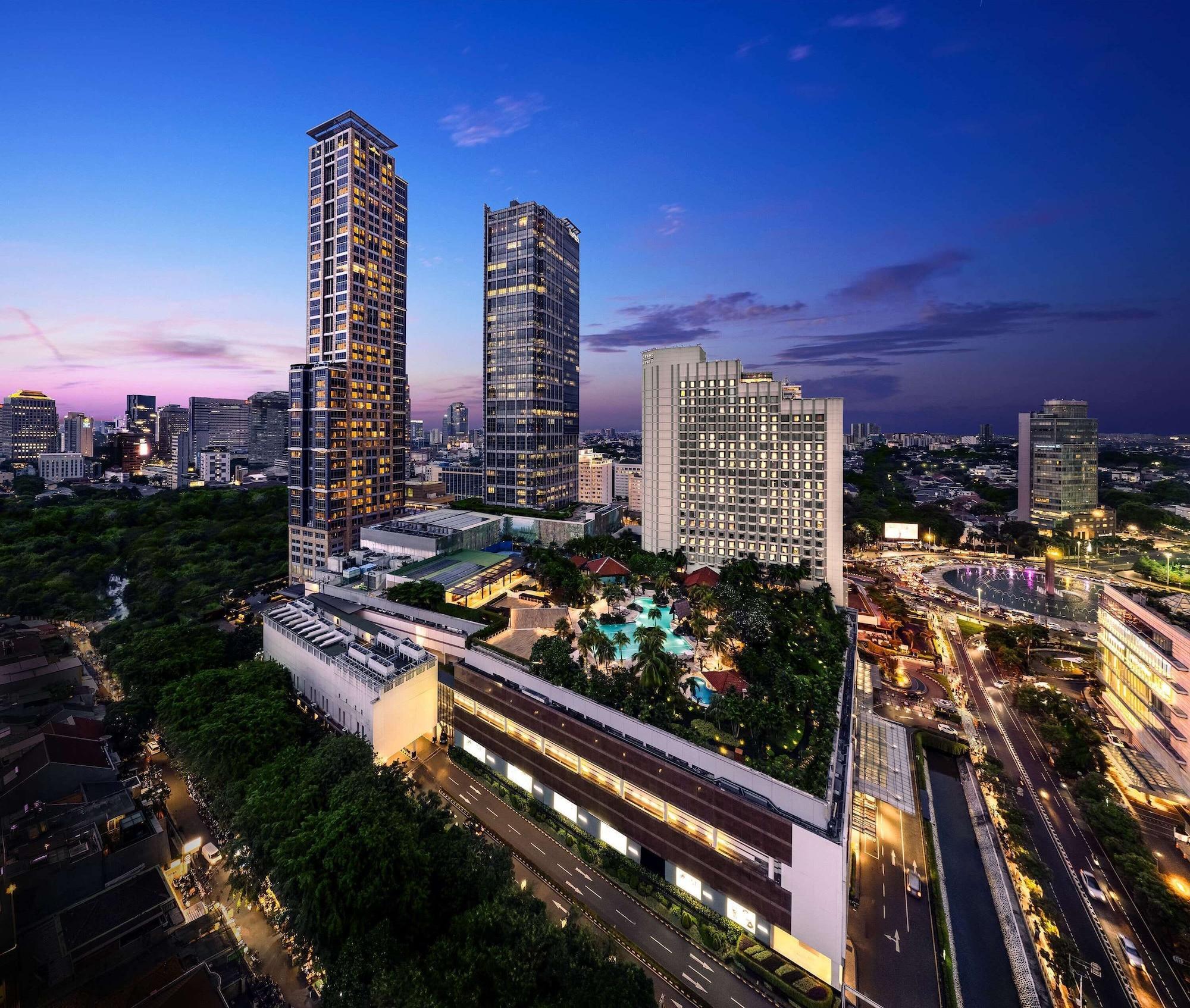 Vista Exterior Keraton at The Plaza, The Unbound Collection by Hyatt