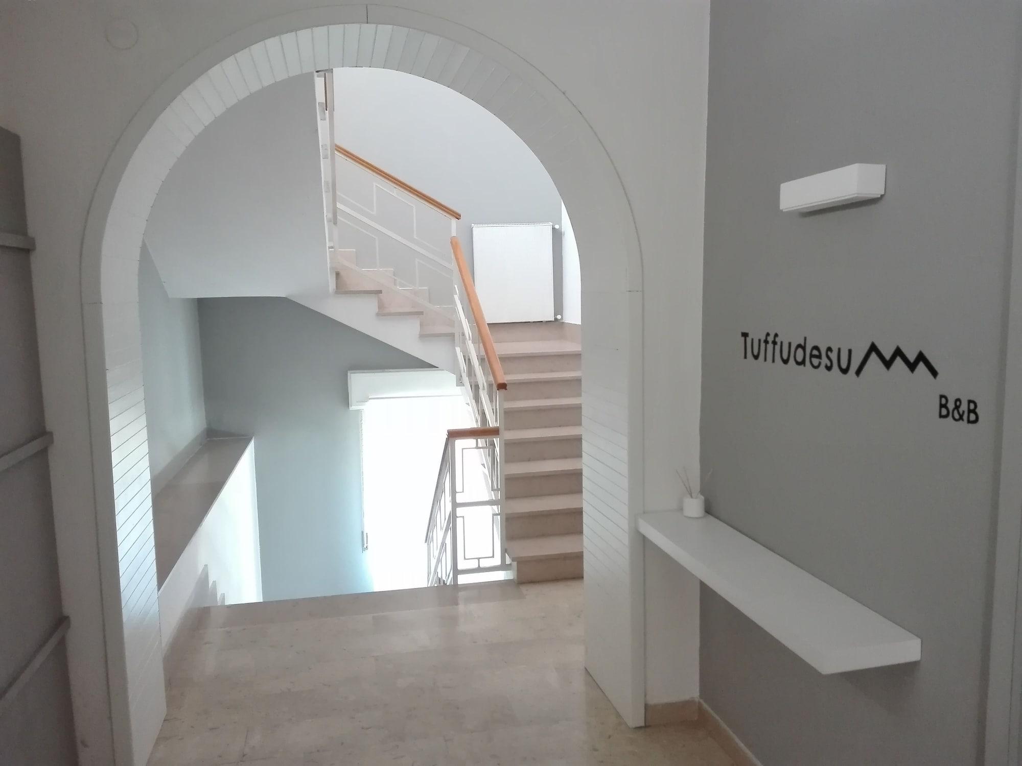 Varios Tuffudesu B&B