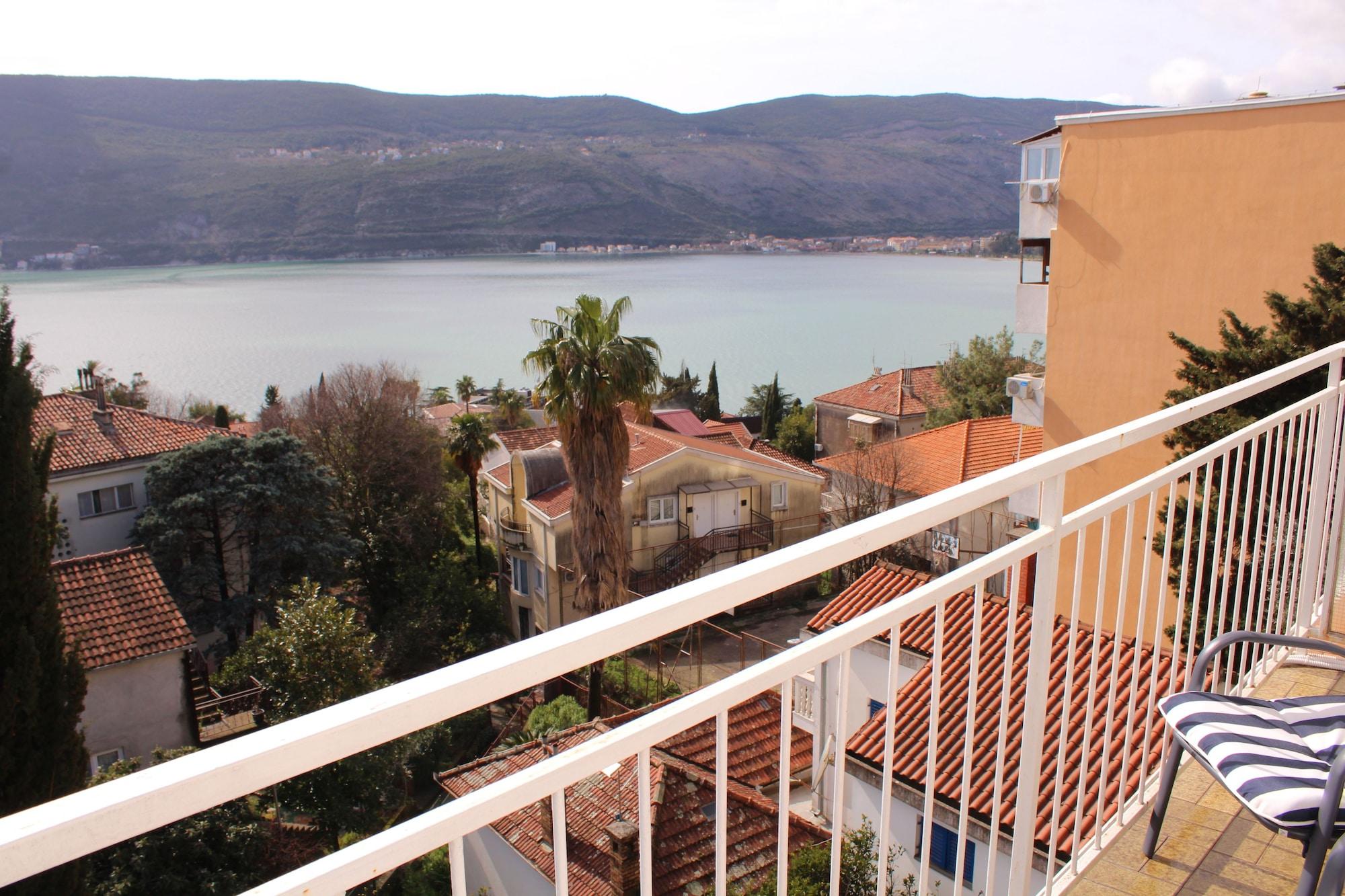 Playa Guest House Tomanovic