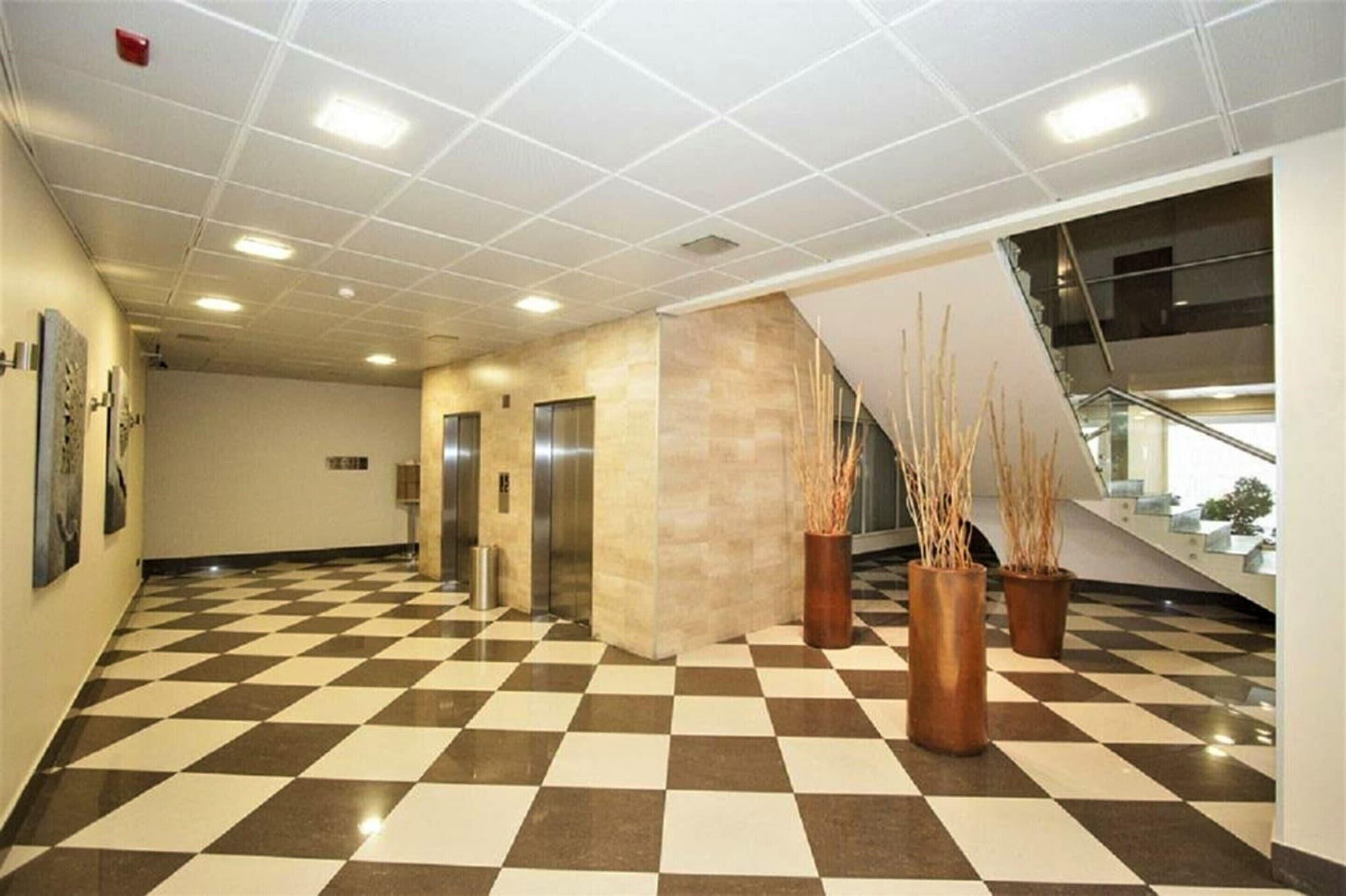 Vista Lobby Diego De Almagro Valparaiso