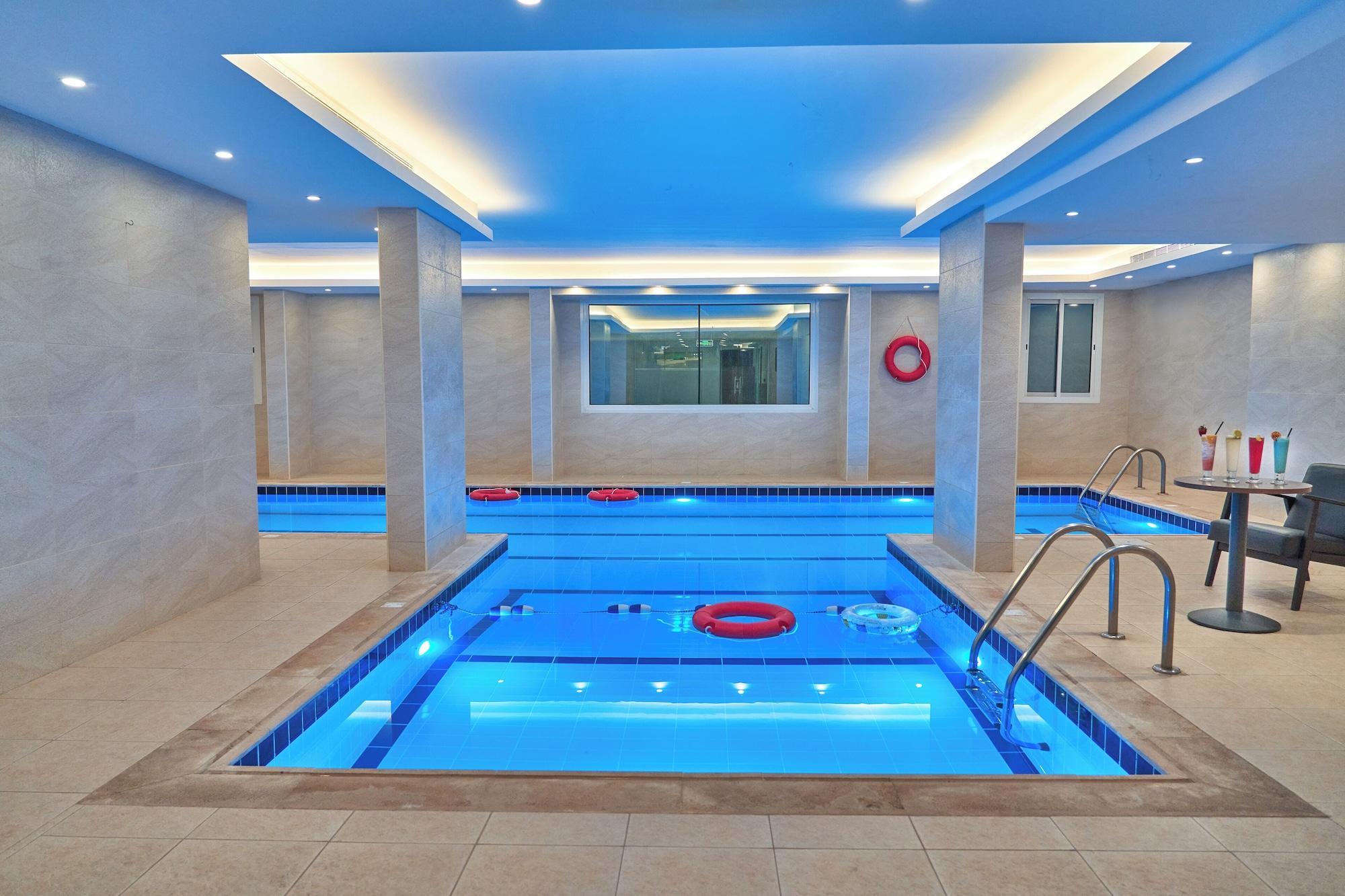 Vista Piscina Platinum Hotel