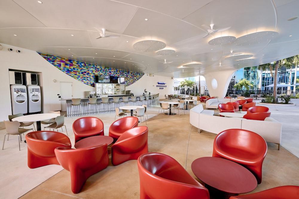 Bar/Salón Universal's Terra Luna Resort
