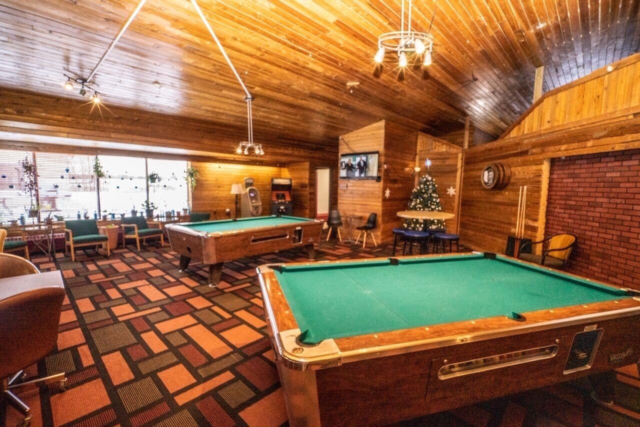 Bar/Salón Vegreville Garden Inn