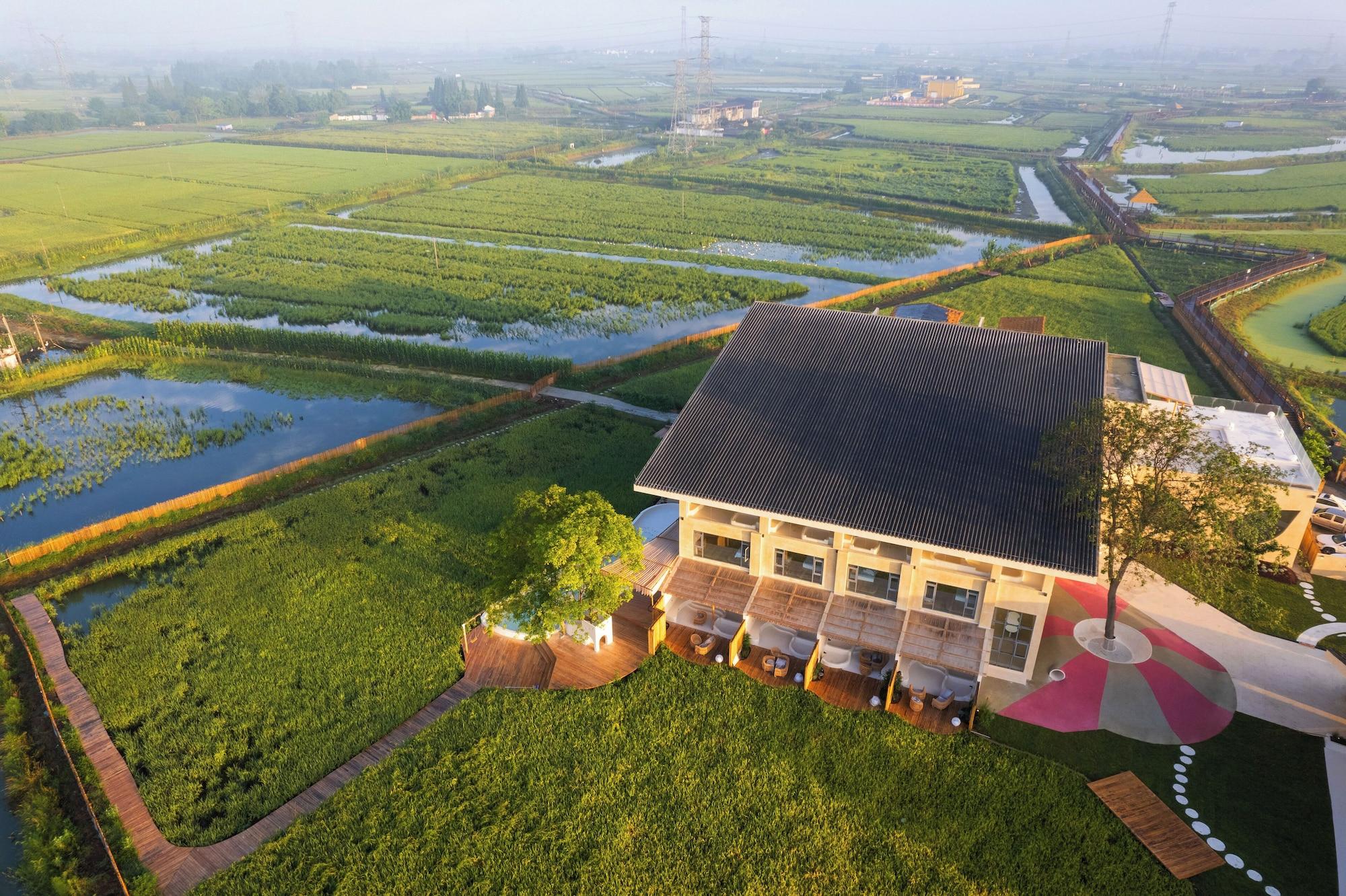 Varios Baimanchuan  hotel