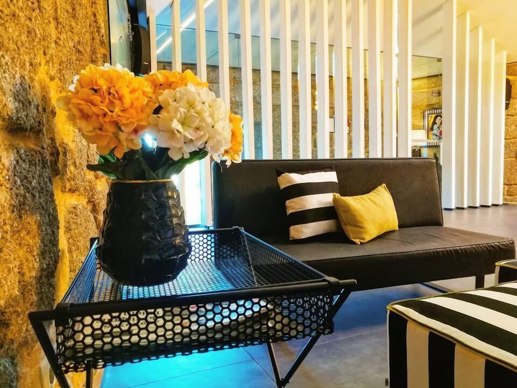 Vista Lobby Encosta do Paraíso – Apartamentos Turísticos