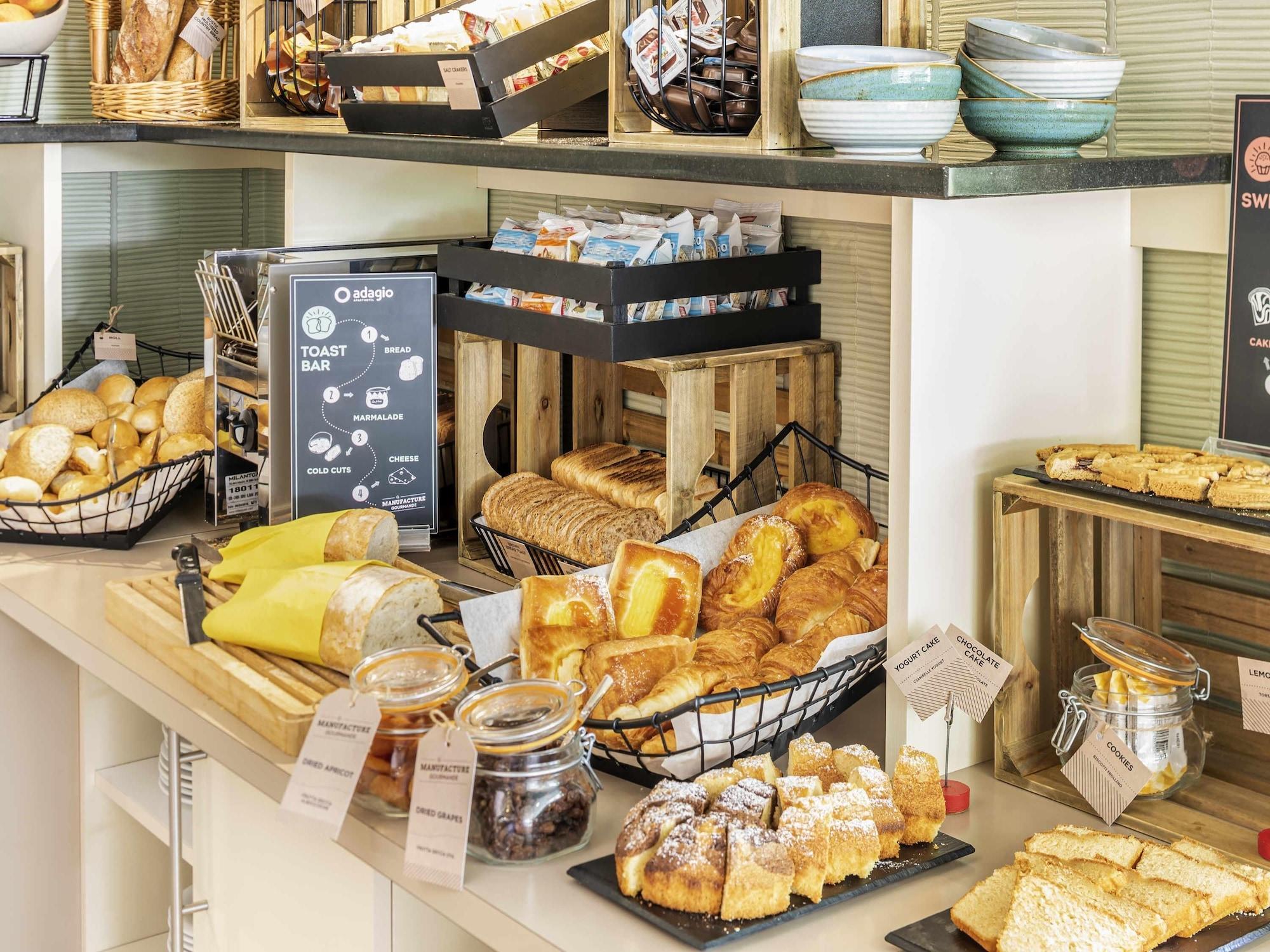 Restaurant Aparthotel Adagio Rome Vatican