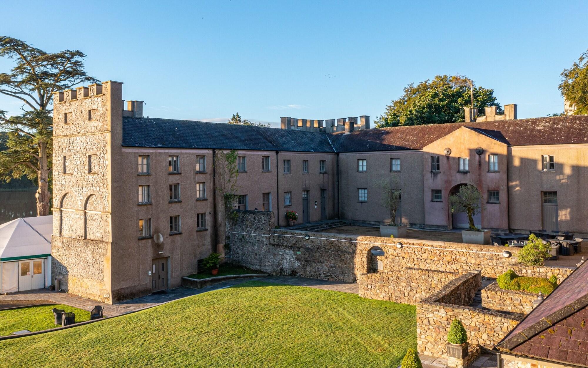 Varios Slebech Park Restaurant & Rooms