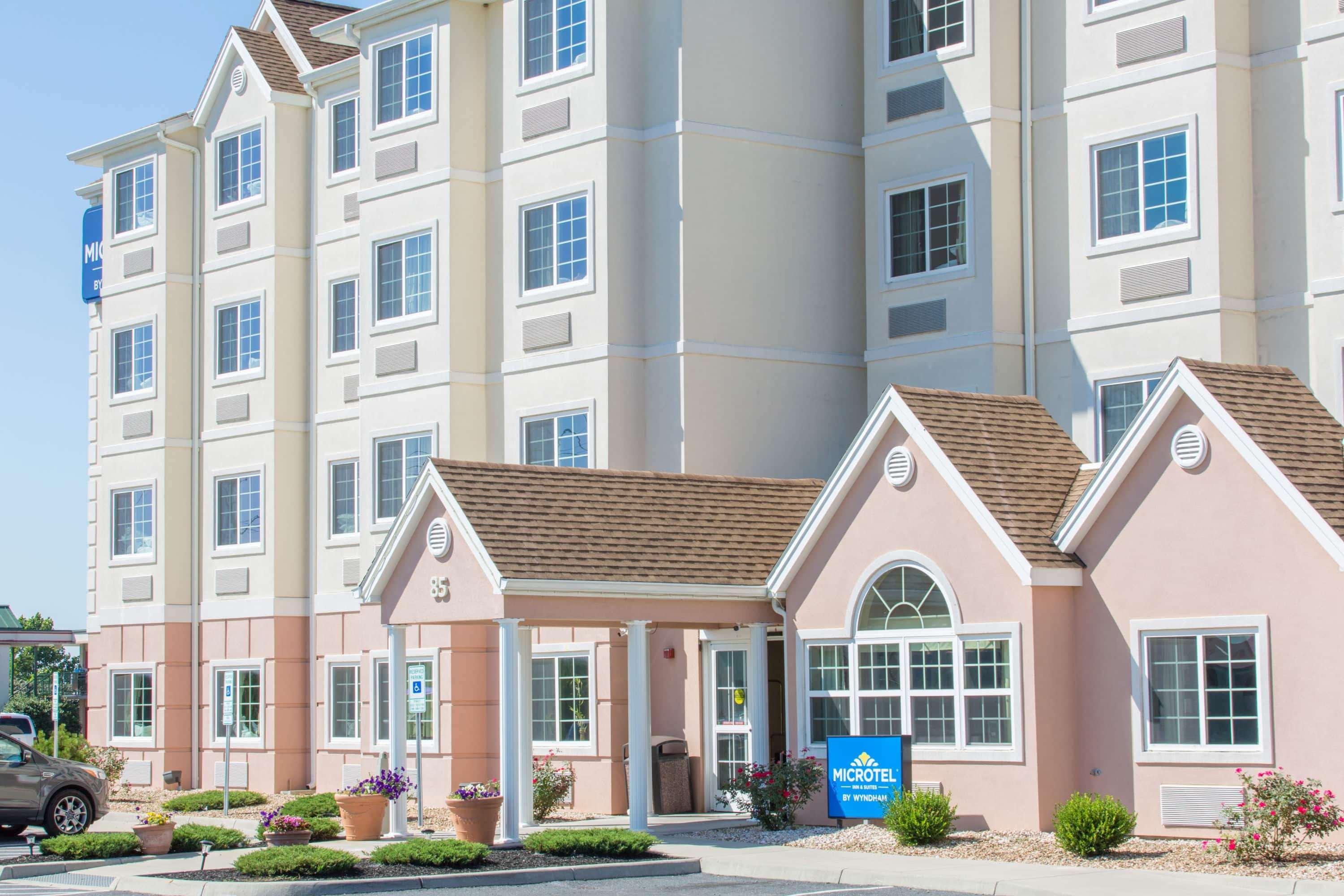 Vista Exterior Microtel Inn & Suites by Wyndham Harrisonburg